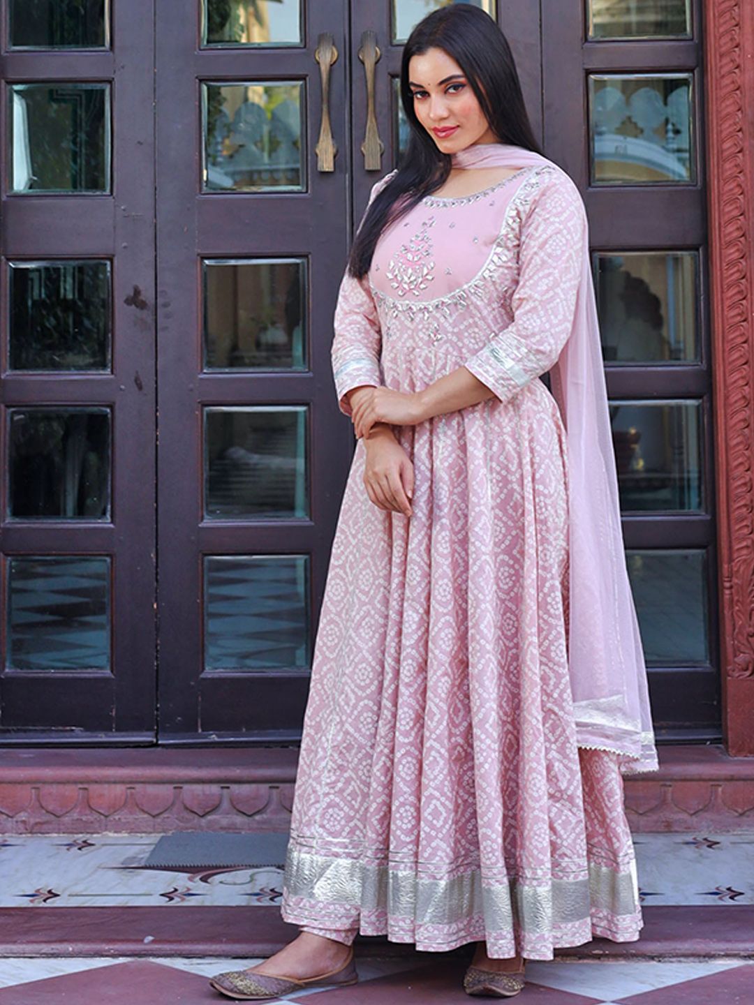 Dhiyona KL Bandhani Printed Gotta Patti Pure Cotton Kurta With Trousers & Dupatta