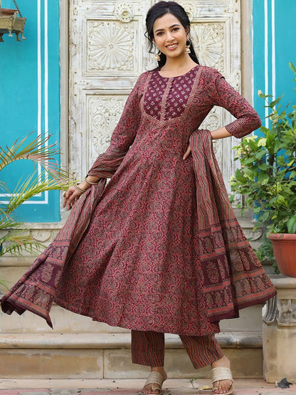 Dhiyona KL Ethnic Motifs Printed Empire Sequinned Kurta with Trousers & Dupatta