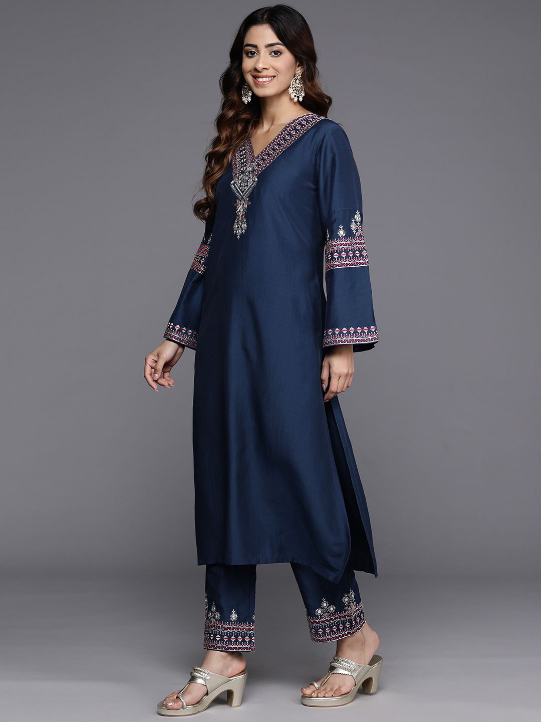 Navy Blue Women Ethnic Motifs Embroidered Regular Kurta with Trousers & With Dupatta