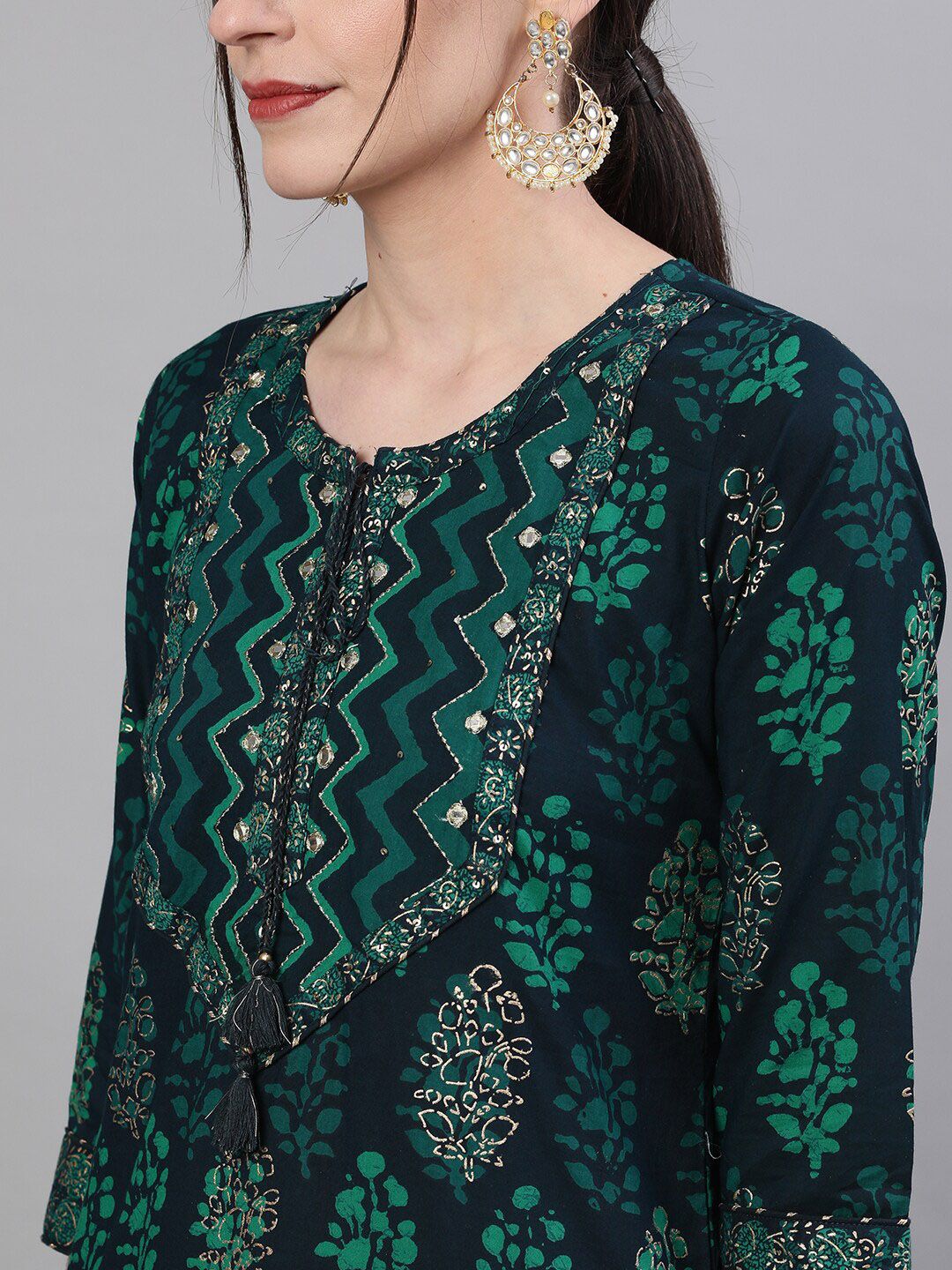 Dhiyona IS Women's Women Navy Blue & Green Printed Kurta with Skirt