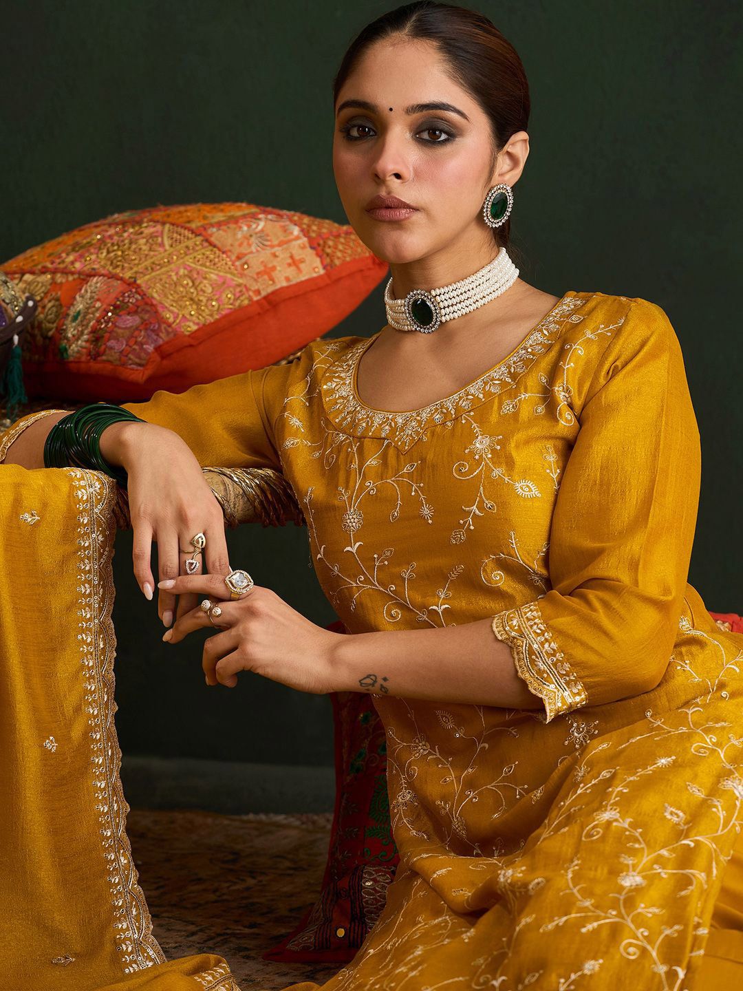 Dhiyona IE Floral Embroidered Thread Work Kurta With Trousers & Dupatta