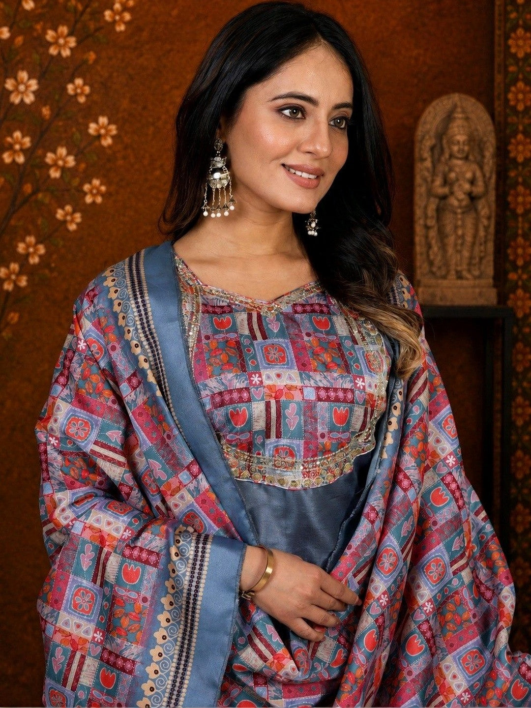 Women Ethnic Motifs Regular Kurta with Trousers & With Dupatta