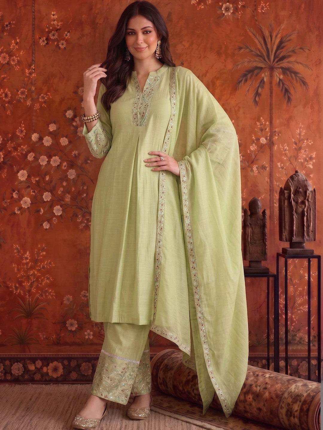 Embroidered Mandarin Collar Kurta & Trousers With Dupatta