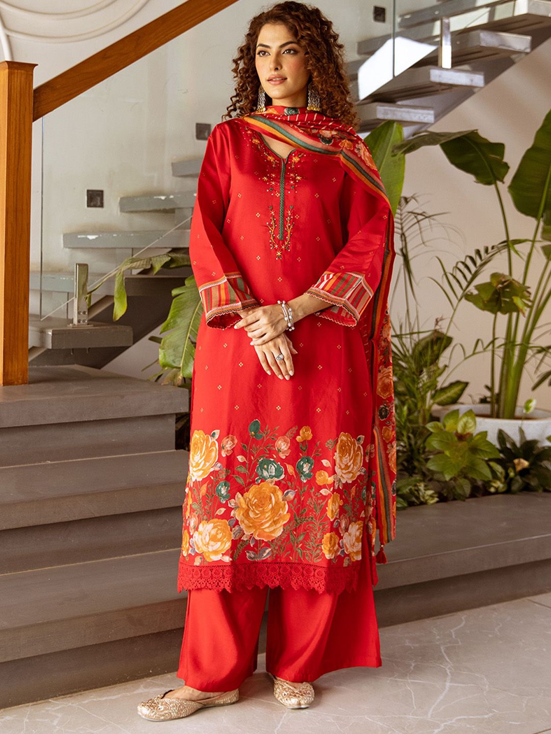 Dhiyona KL Women Floral Printed Kurta with Palazzo & Dupatta