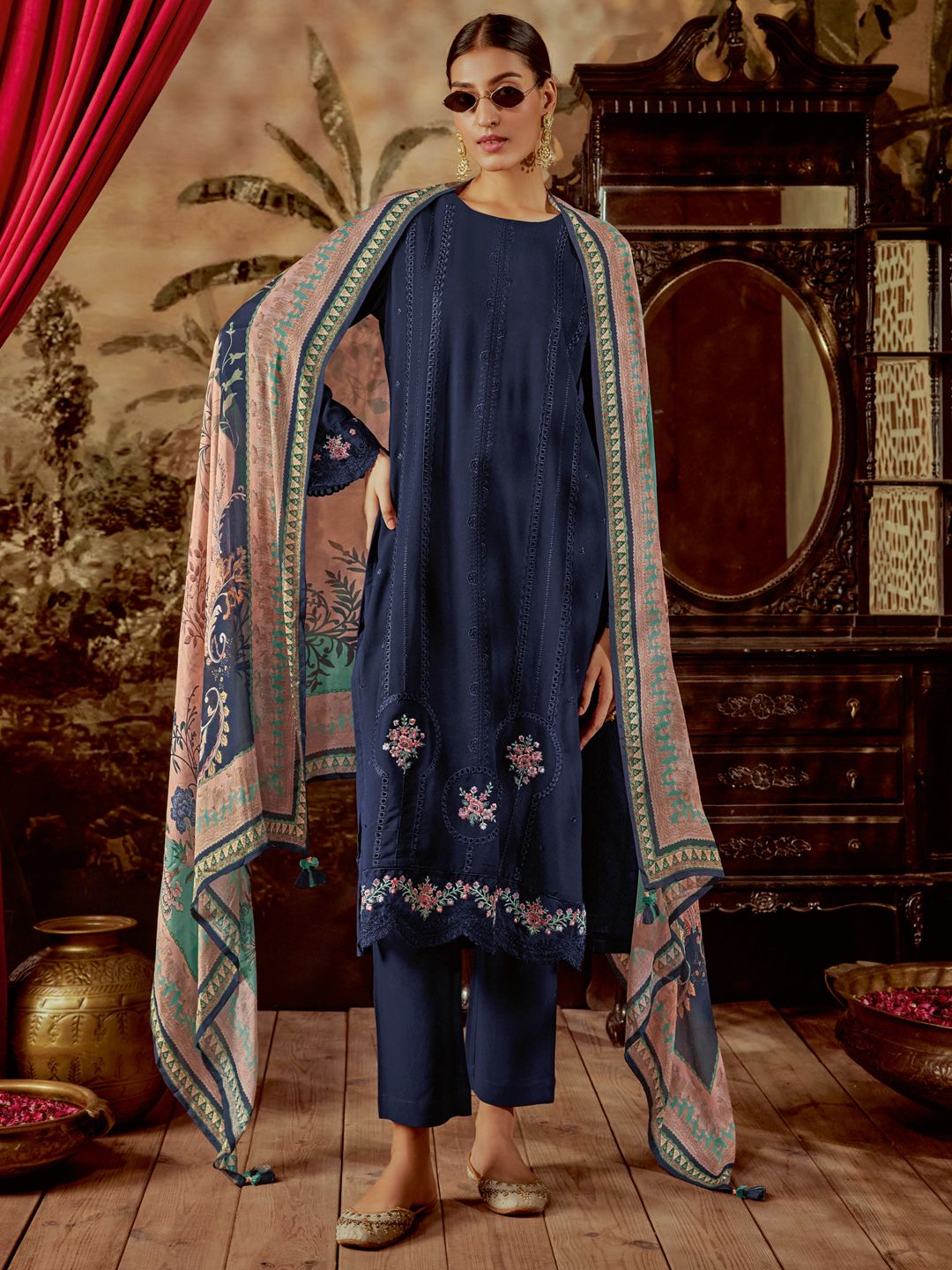 Dhiyona IE Women Floral Embroidered Regular Thread Work Silk Kurta Trousers With Dupatta