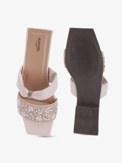 Dhiyona AK Cream-Coloured Embellished Ethnic Open Toe Flats
