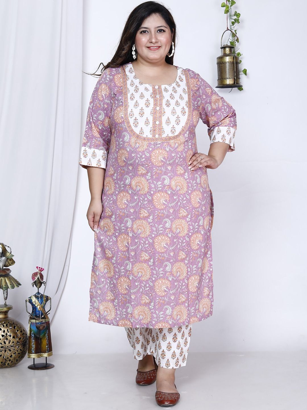 Dhiyona KL Plus Size Floral Printed Pure Cotton Kurta with Trousers & Dupatta