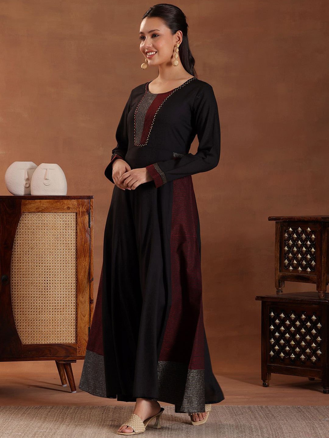 Panelled Thread Work A-Line Kurta With Trousers