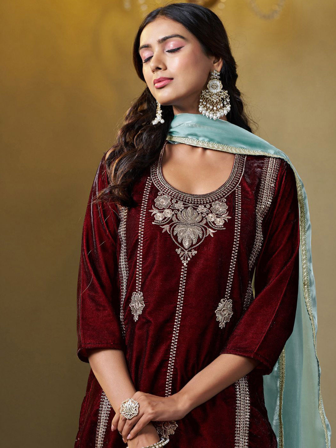 Dhiyona SN Women Velvet Embroidery Straight Kurta Pant With Dupatta Set