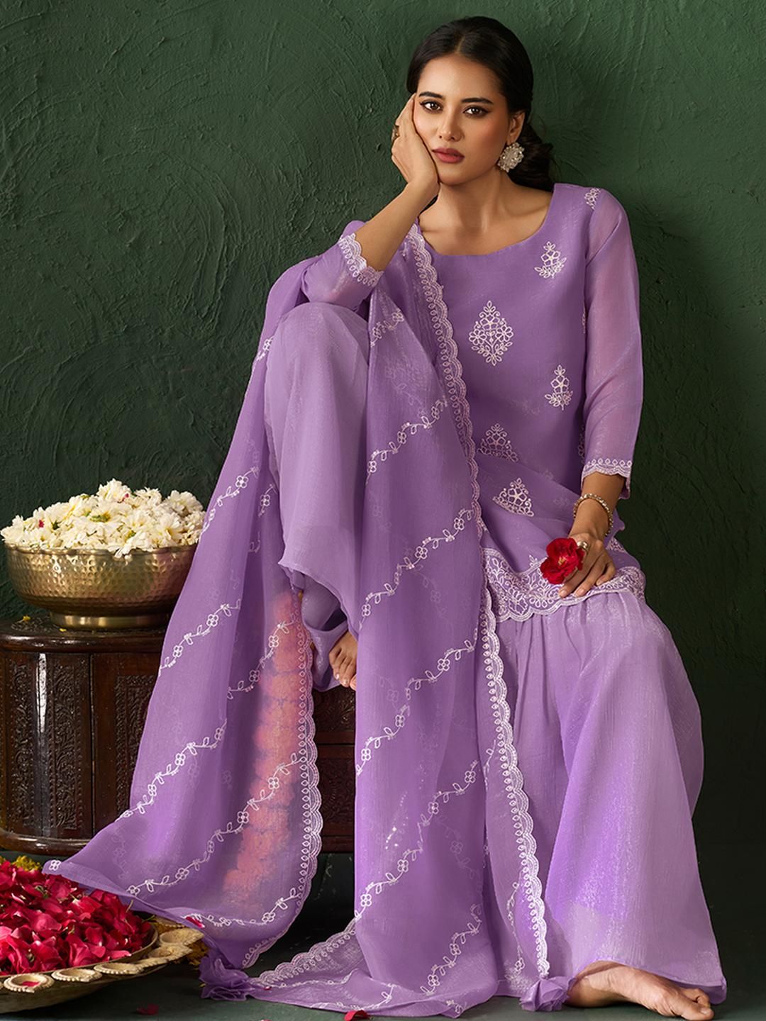 Dhiyona KL Women Ethnic Motifs Embroidered Thread Work Kurta With Sharara & With Dupatta