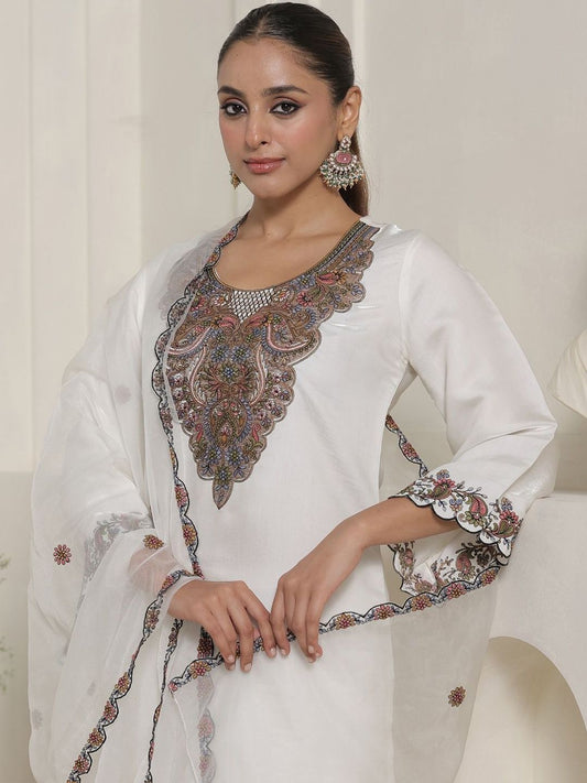Women Ethnic Motifs Embroidered Kurta with Trousers & Dupatta