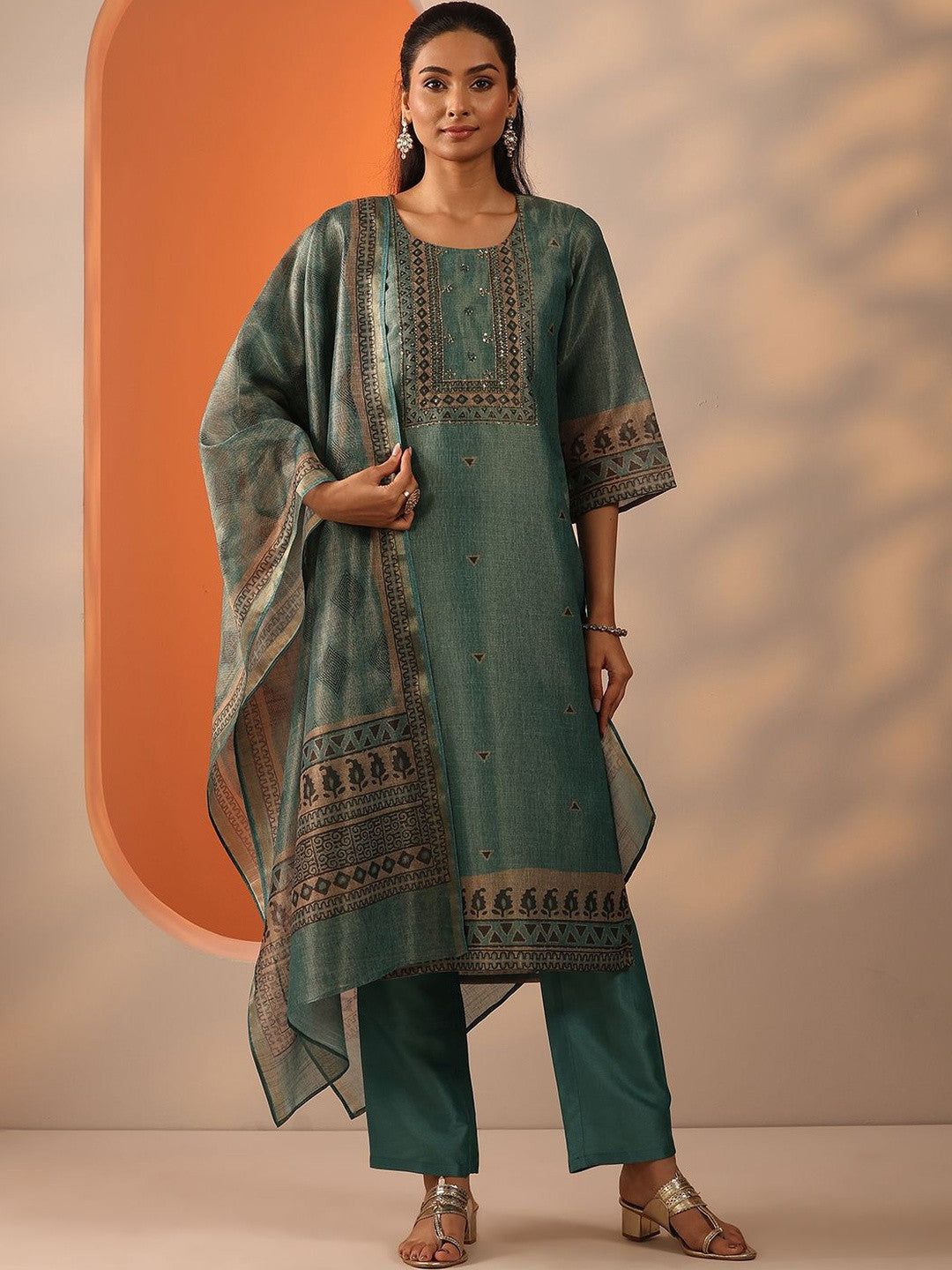 Women Ethnic Motifs Regular Thread Work Kurta with Trousers & With Dupatta