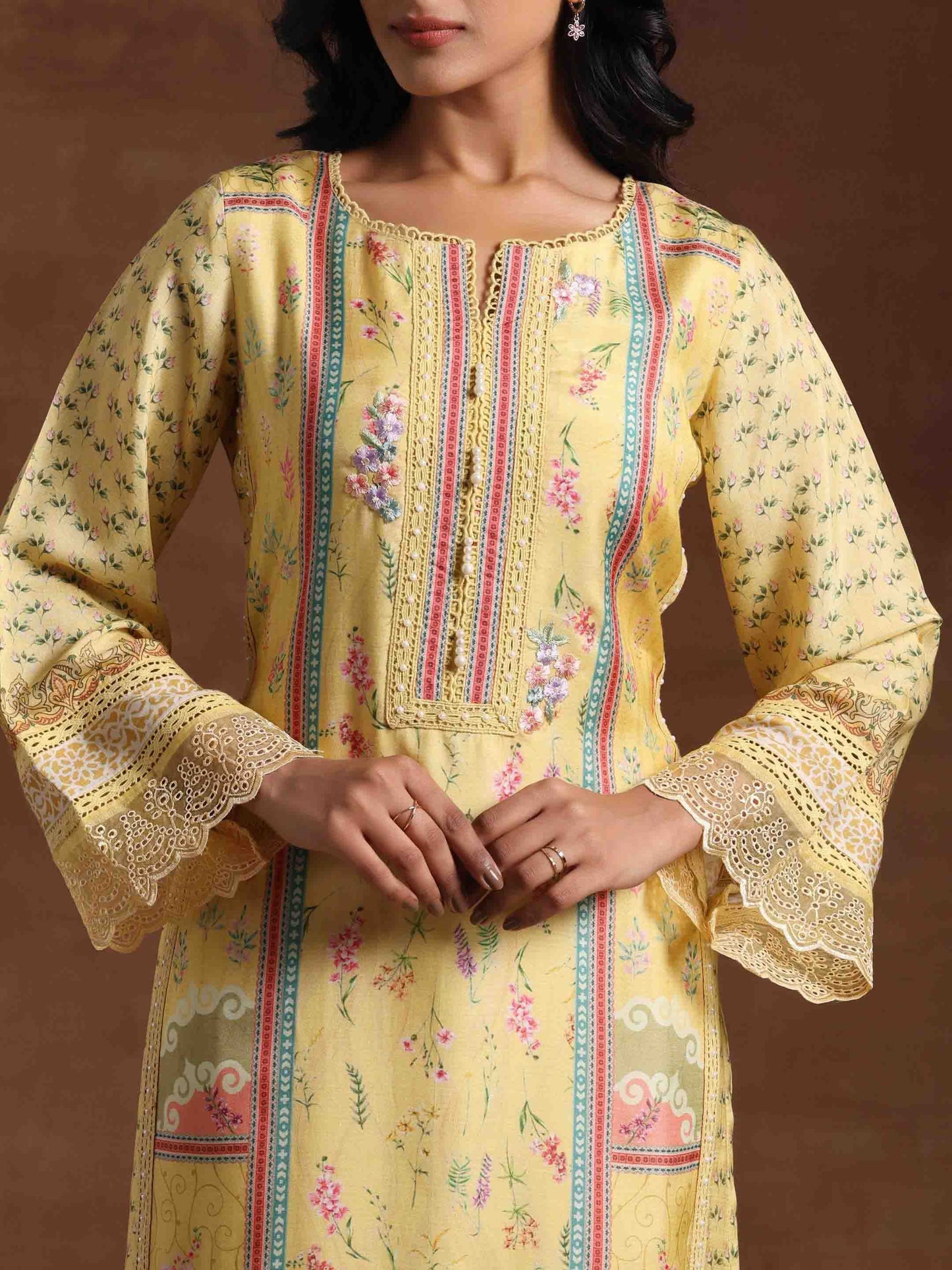 Dhiyona LL Women Floral Printed Regular Beads and Stones Kurta with Palazzos & With Dupatta