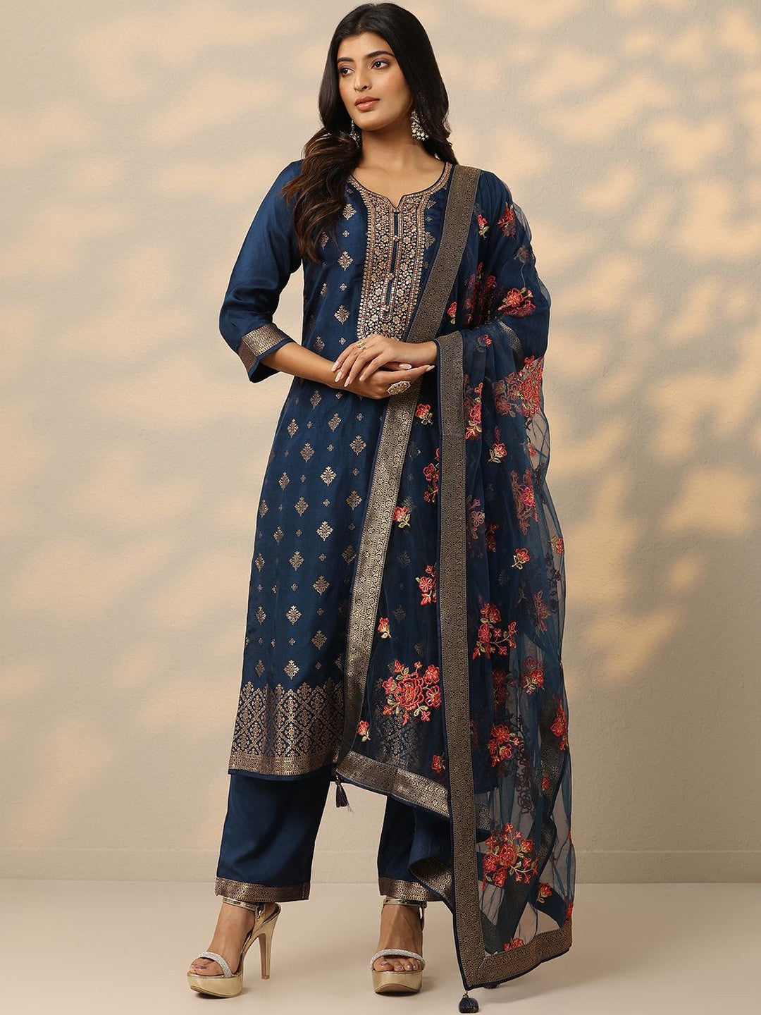Women Solid Printed Kurta with Trouser
