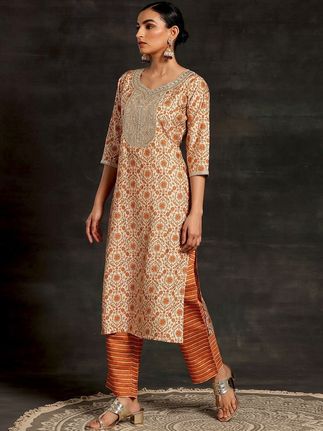 Women Floral Printed Regular Sequinned Kurta with Trousers & With Dupatta