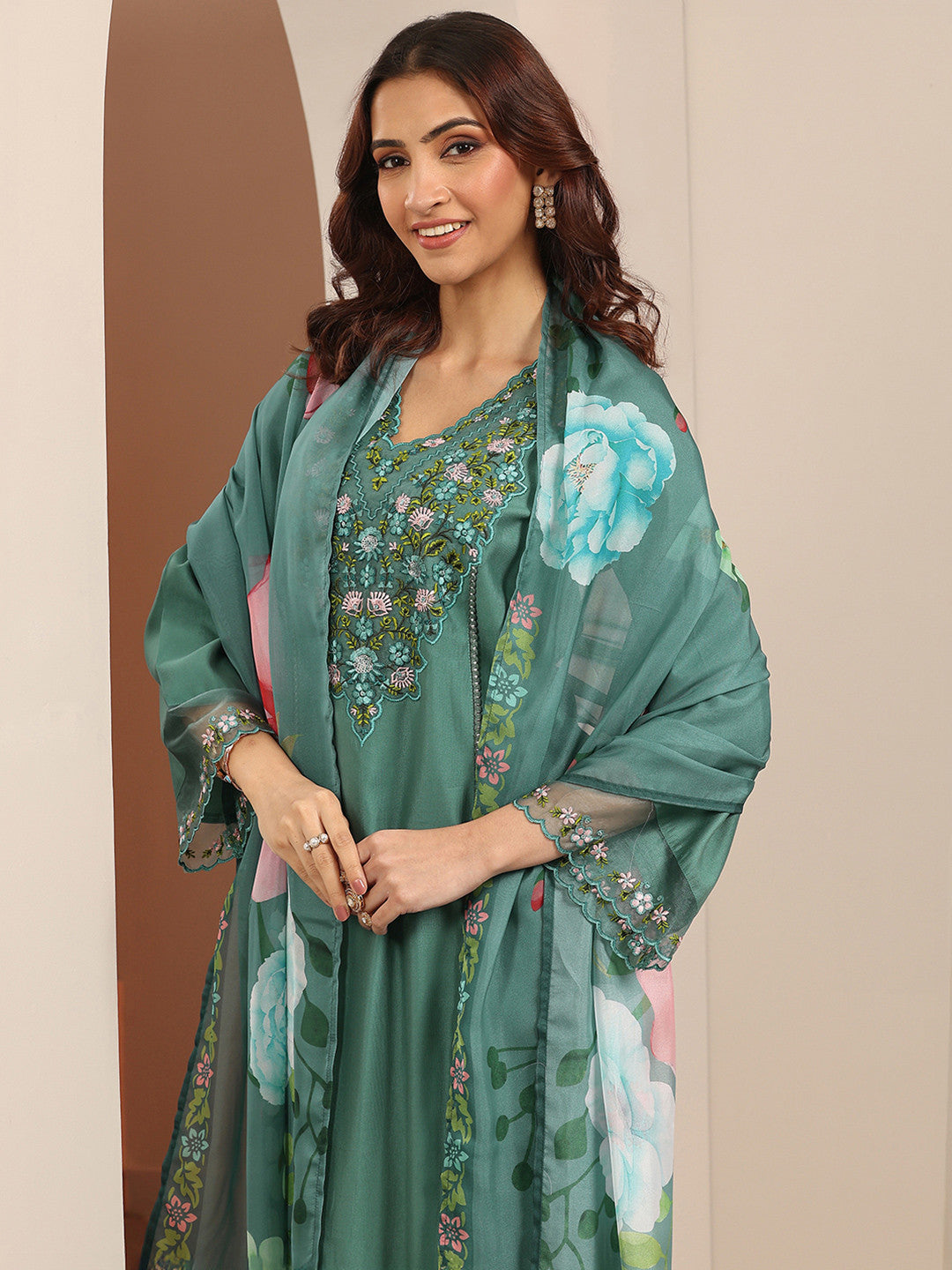 Women Woven Design Embroidered Kurta with Trousers & Dupatta
