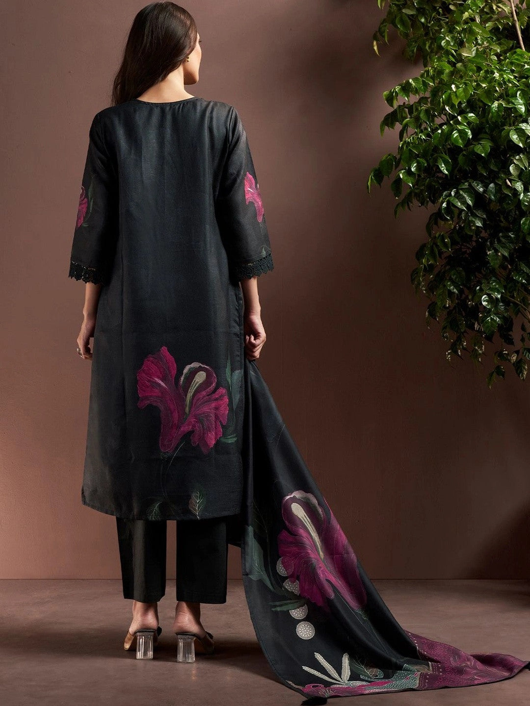 Women Floral Printed Regular Linen Kurta with Trousers & With Dupatta