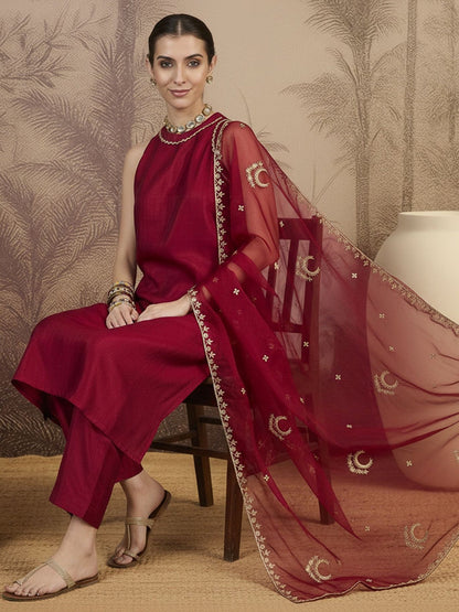 Embroidered Round Neck Kurta Sets