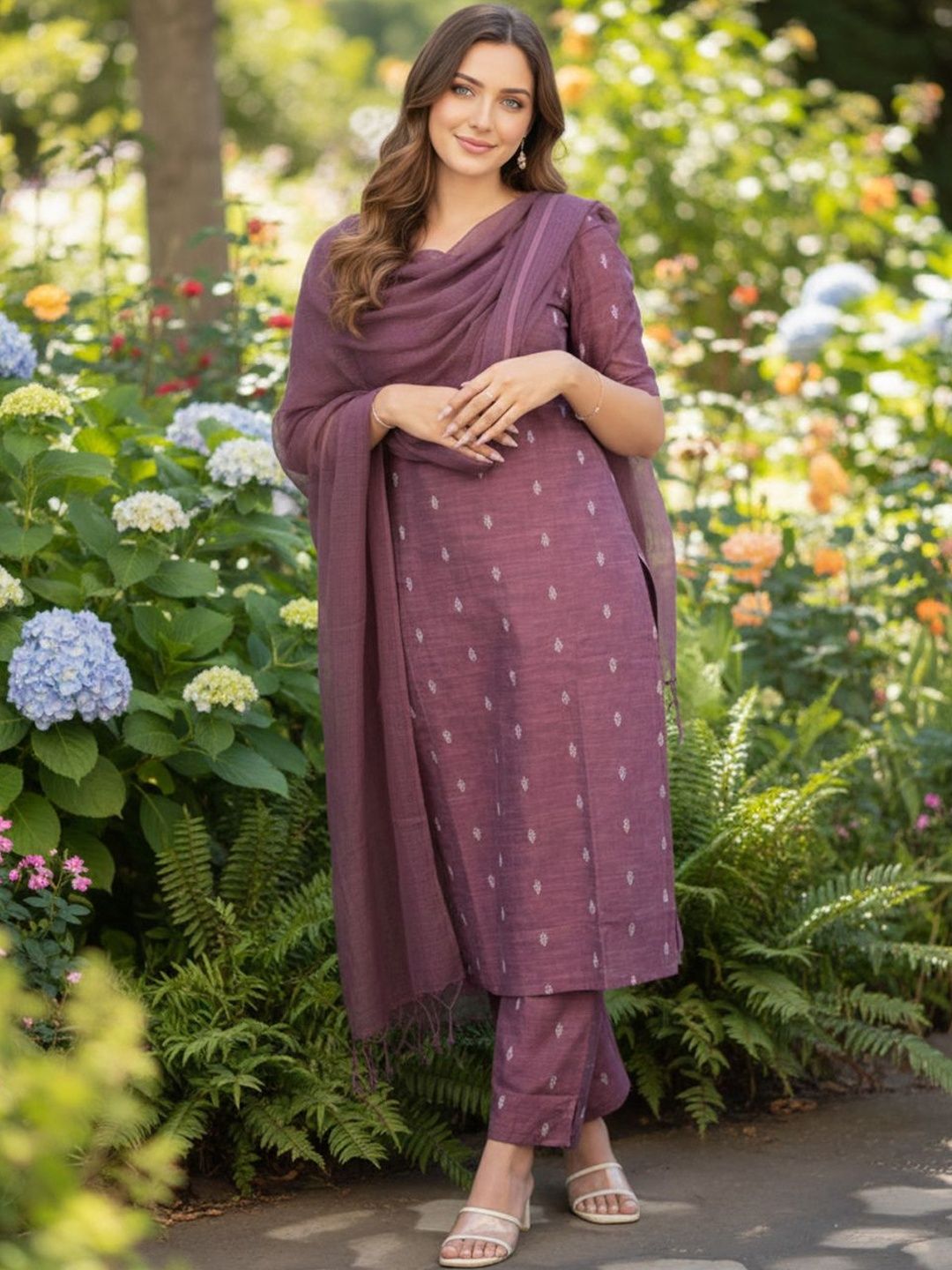 Dhiyona KL Women Regular Kurta with Trousers & With Dupatta