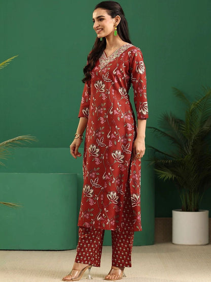 Women Floral Printed Regular Thread Work Kurta with Trousers & With Dupatta