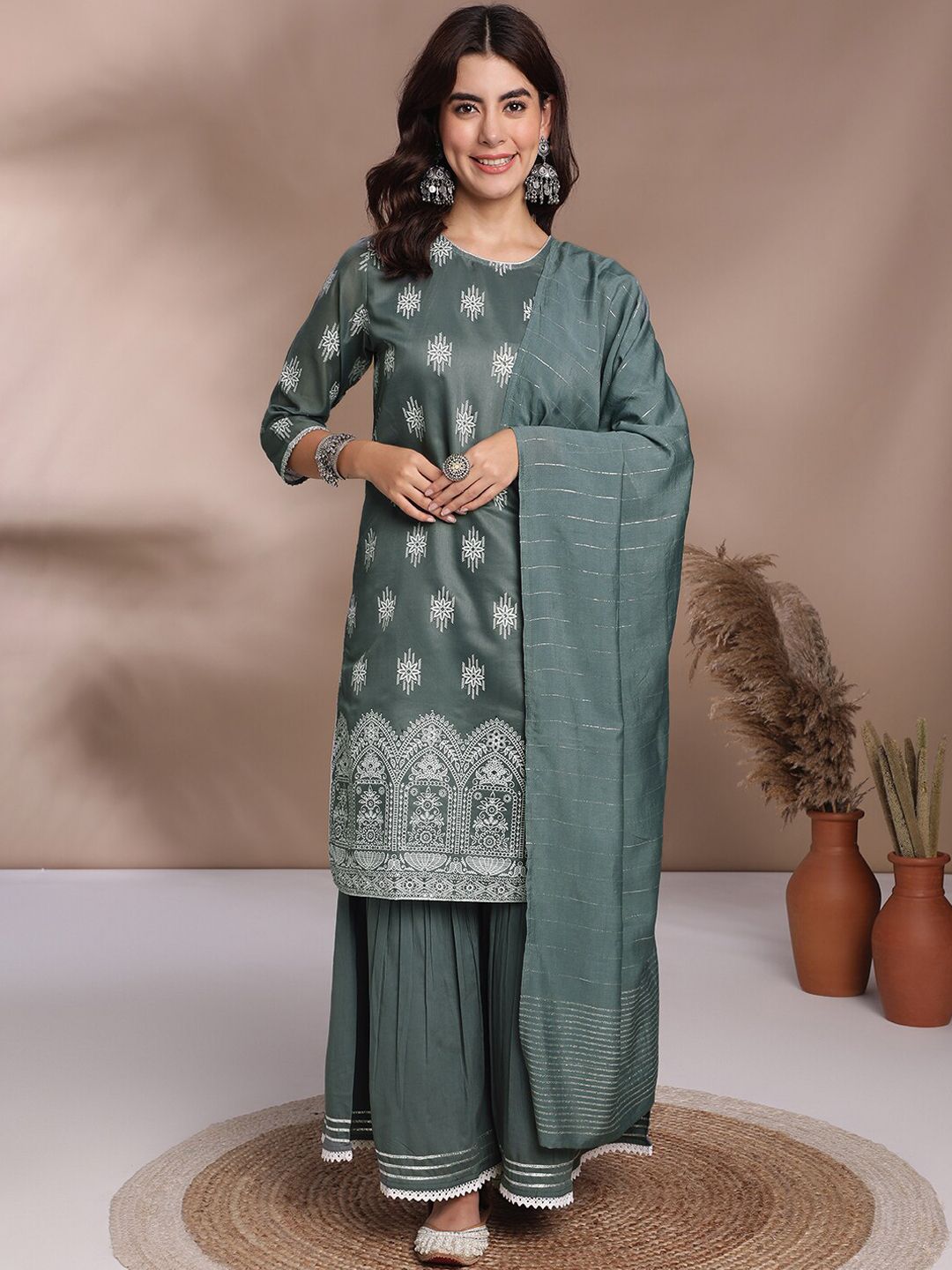 Dhiyona AN Women Floral Printed Regular Chanderi Silk Kurta with Sharara & With Dupatta