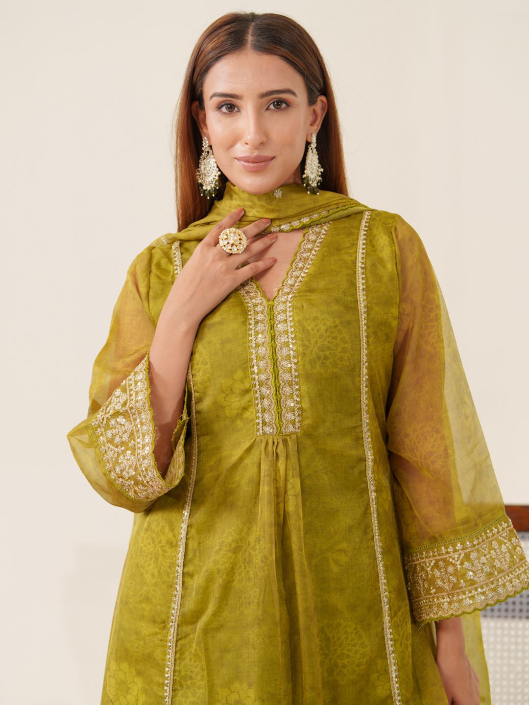 Dhiyona PD Women Floral Embroidered V-Neck Organza A-Line Kurta With Trousers & Dupatta