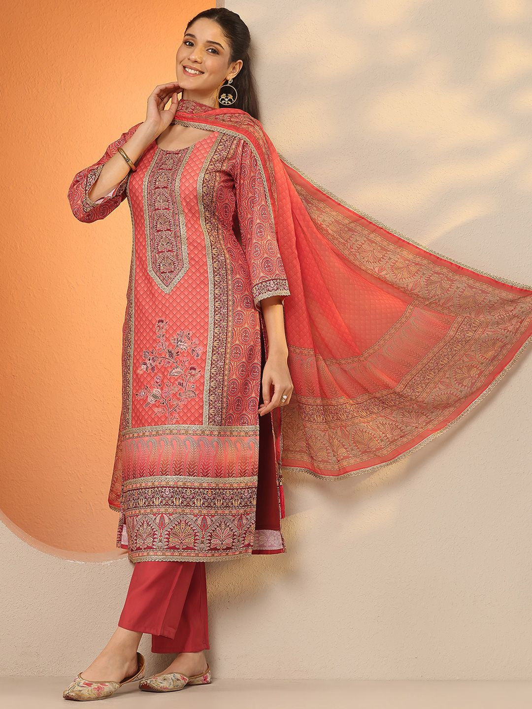 Women Ethnic Motifs Printed Regular Kurta with Trousers & With Dupatta
