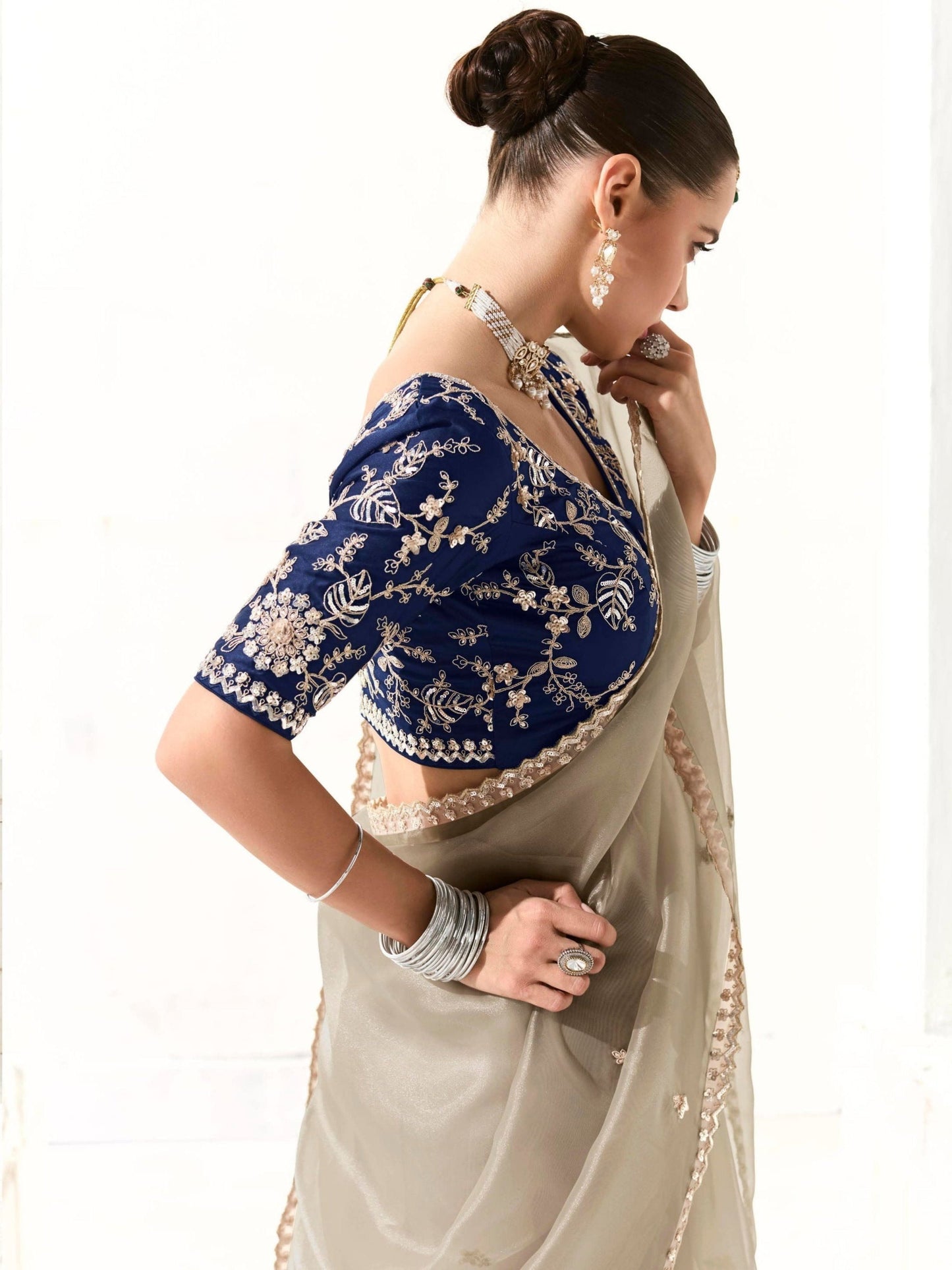 Dhiyona KM Women Royal Grey Saree With Blue Blouse “ Where Elegance Meets Fresh Charm