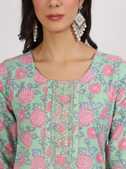 Dhiyona KL Floral Printed Thread Work Pure Cotton Kurta & Trousers With Dupatta