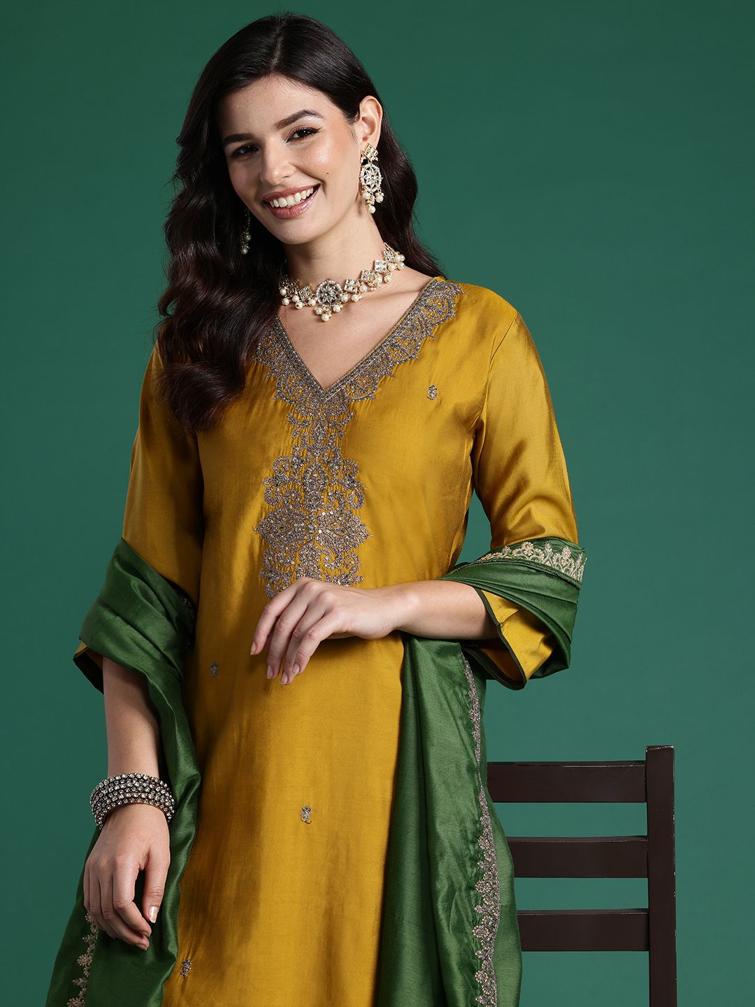 Dhiyona IE Ethnic Motifs Embroidered Sequinned Kurta With Trousers & Dupatta
