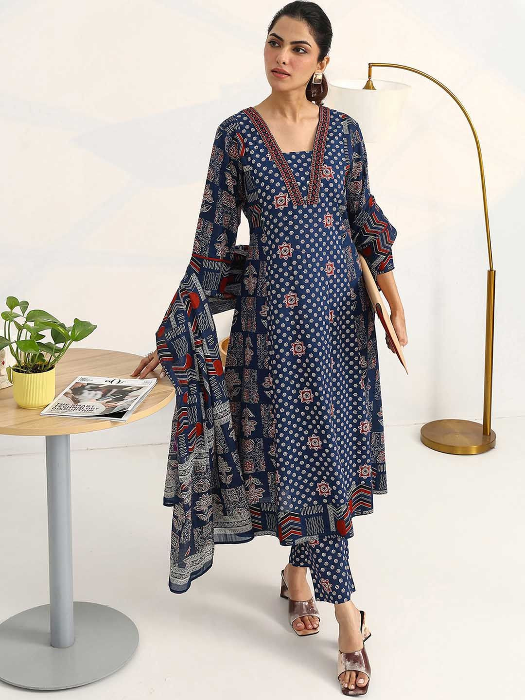 Women Ethnic Motifs Printed Regular Cotton Blend Kurta with Trousers & With Dupatta