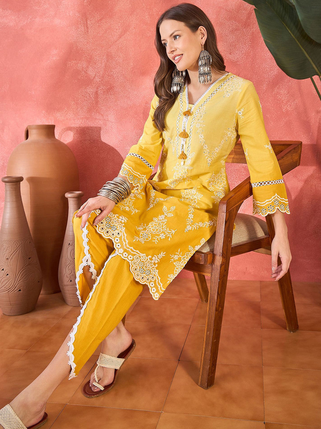 Dhiyona SN Floral Embroidered Chikankari V-Neck Pure Cotton Straight Fusion Kurta With Trousers