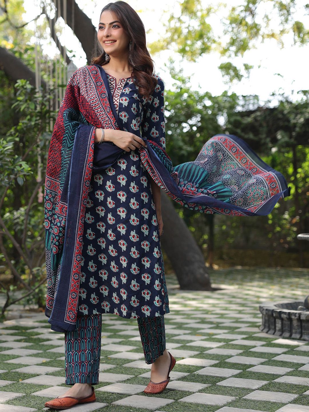 Dhiyona RR Women's Floral Printed Pure Cotton Straight Kurta With Trouser & Dupatta