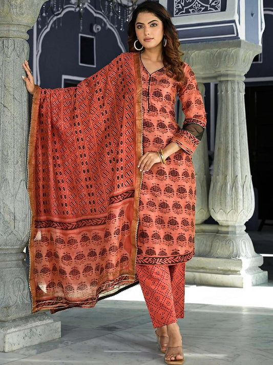 Dhiyona KL Ethnic Motifs Printed V-Neck Maheshwari Silk Straight Kurta With Trousers & Dupatta