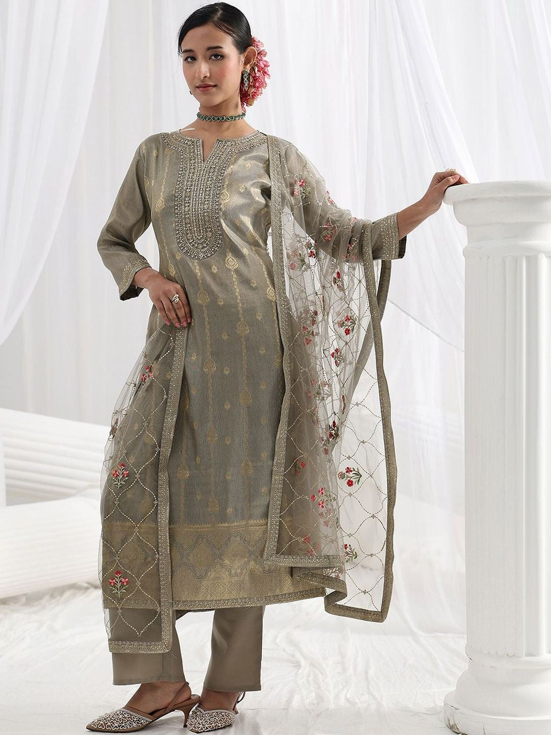 Women Ethnic Motifs Regular Thread Work Kurta with Trousers & With Dupatta