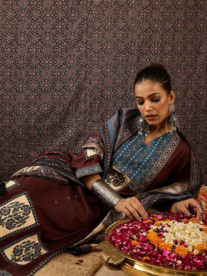Women Ethnic Motifs Printed Regular Kurta with Trousers & With Dupatta
