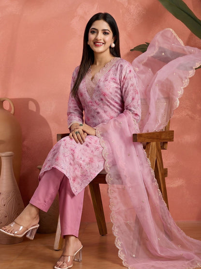 Embroidered Round Neck Kurta Sets