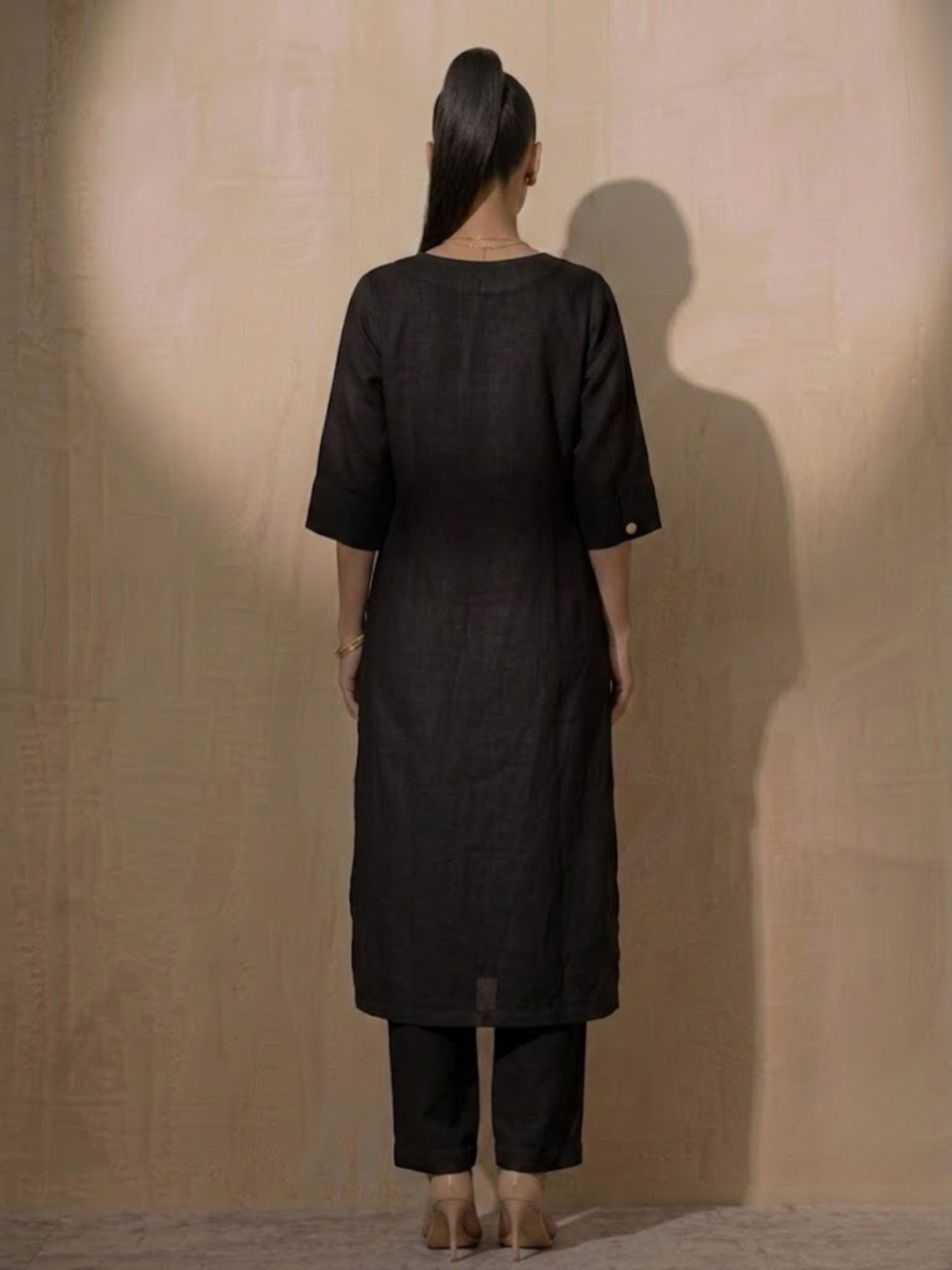 Dhiyona ST Swtantra Black Linen Round Neck Elbow Sleeve Kurta with Pants