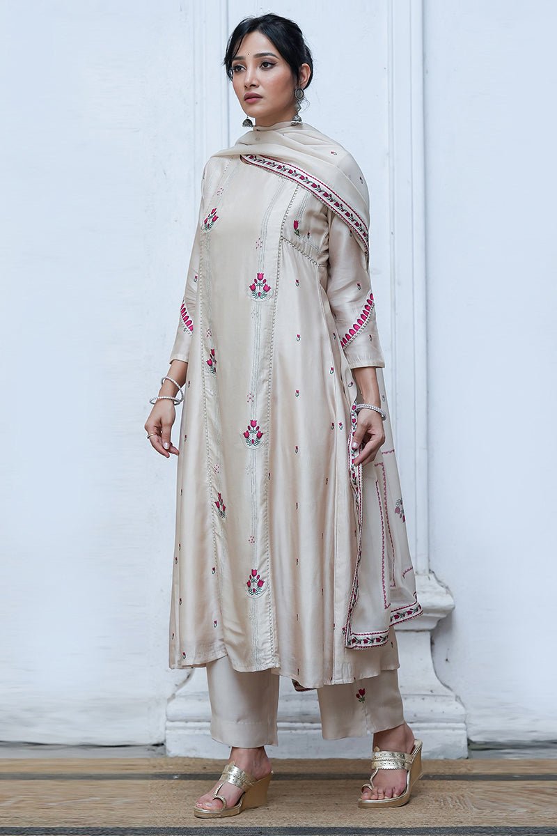 Women's Cream Raw Silk Salwar Suit With Organza Dupatta