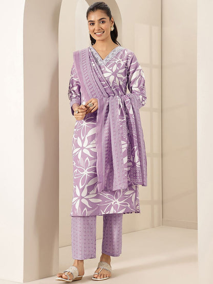 Gerua By Floral Printed V-Neck Straight Kurta With Trousers & Dupatta
