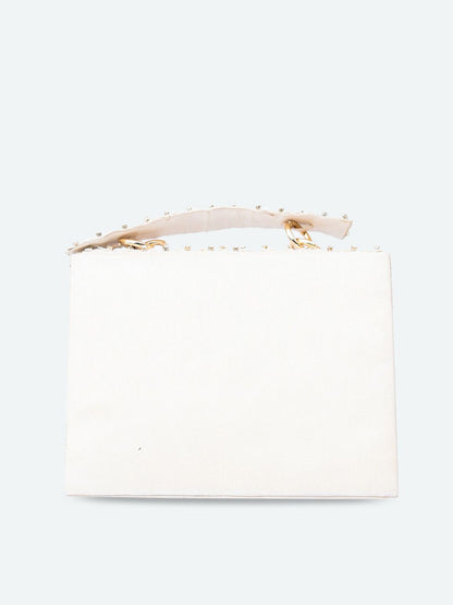 Dhiyona NR Women White Clutches