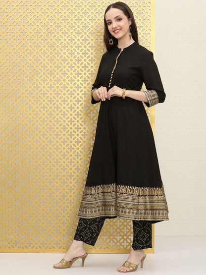 Dhiyona OD  Women Black Bandhani Pleated Kurta with Trousers & With Dupatta