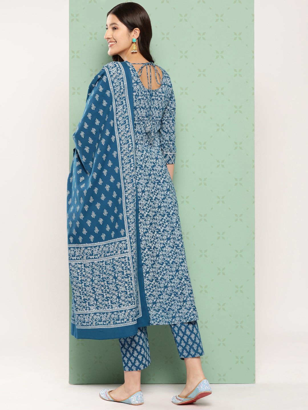 Dhiyona KL Women Ethnic Motifs Printed Empire Gotta Patti Kurta with Trousers & With Dupatta