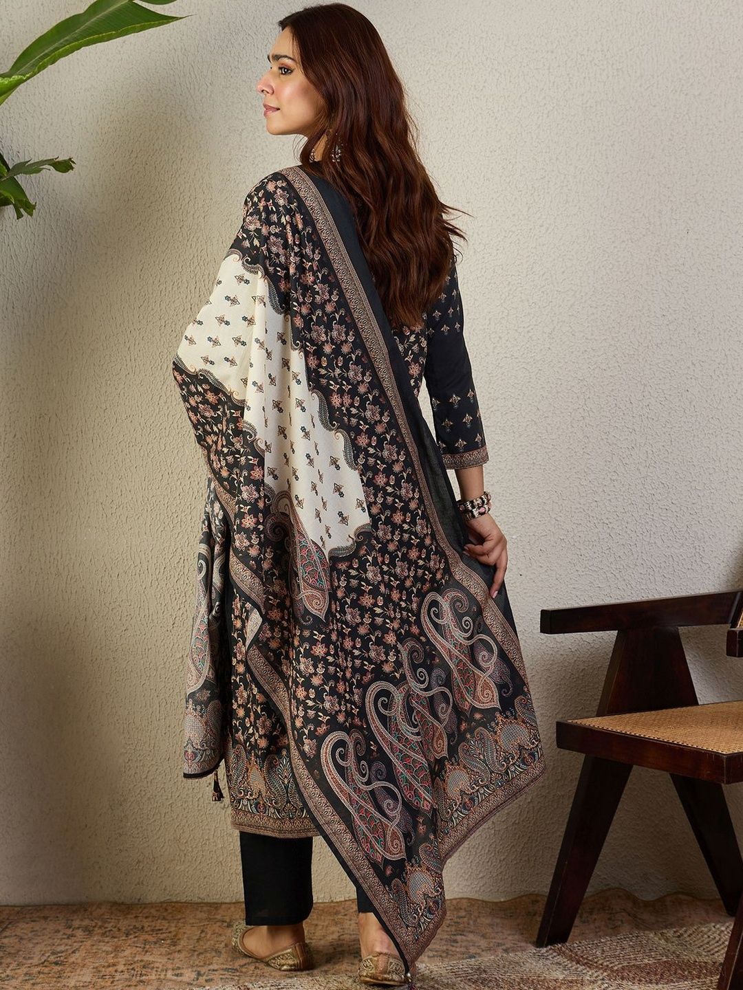Ethnic Motifs Printed Round Neck Thread Work Pure Cotton Kurta Trousers & Dupatta
