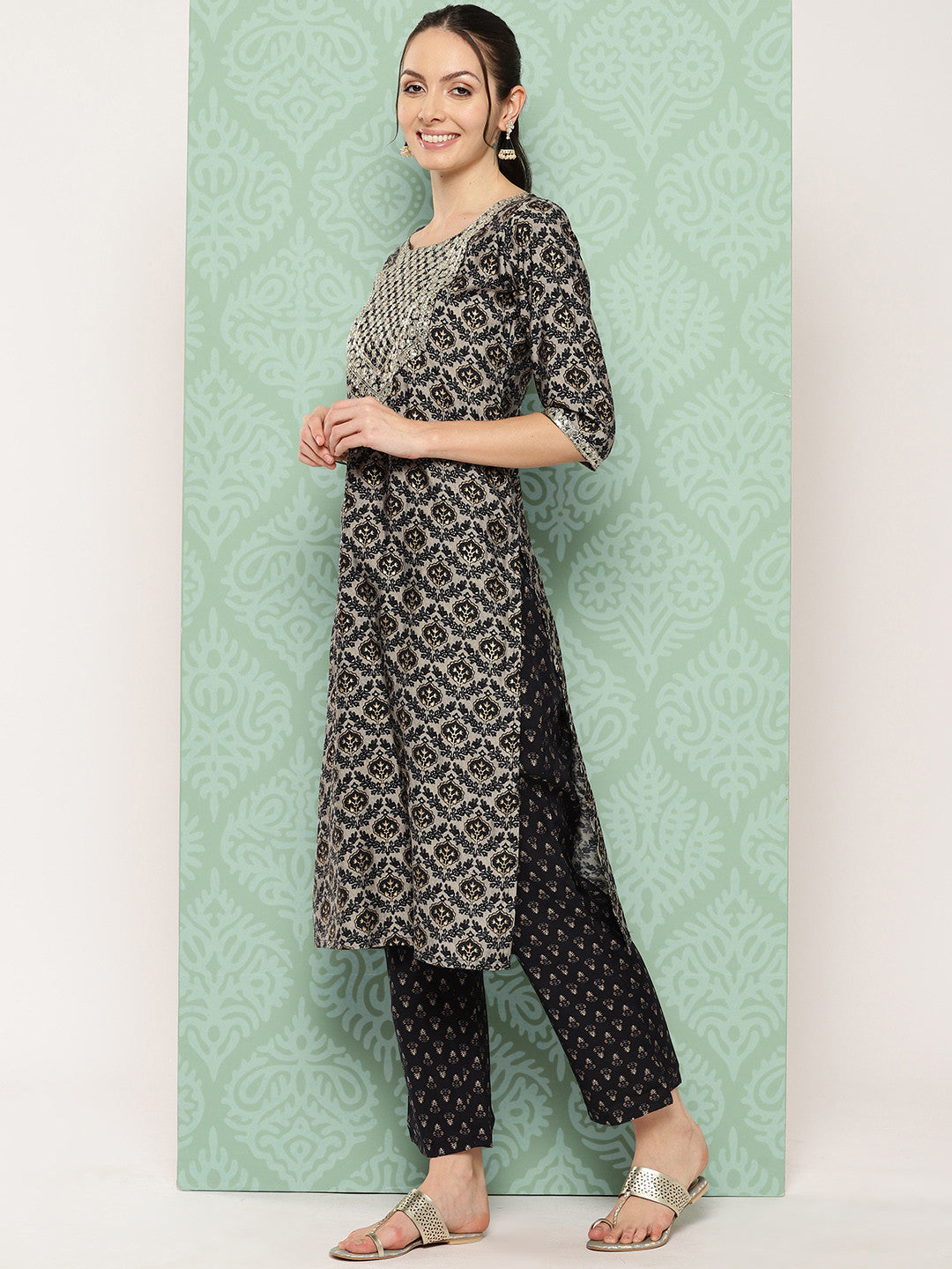 Ethnic Motifs Printed Thread Work Detail Straight Kurta with Trousers & Dupatta
