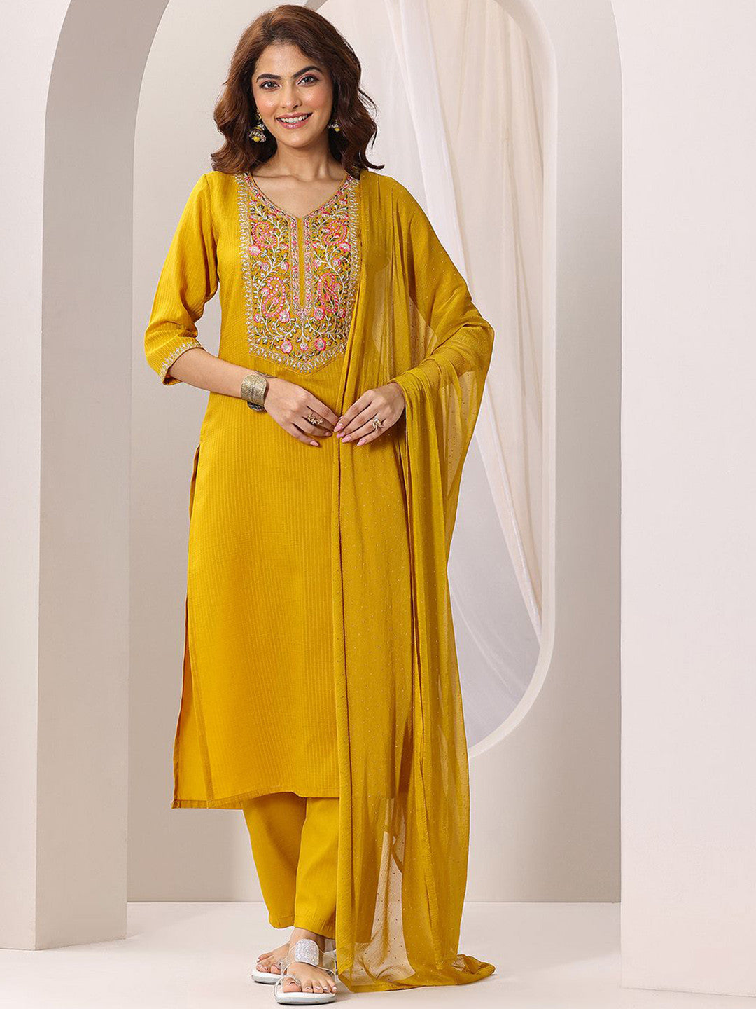 Women Floral Yoke Design Regular Sequinned Kurta with Trousers & With Dupatta