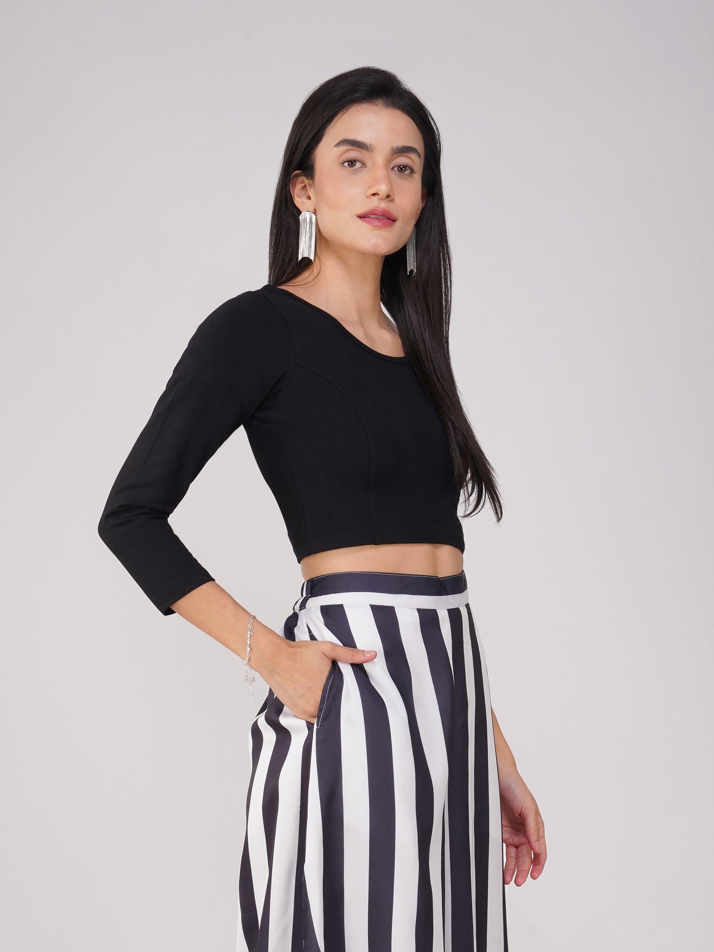 Dhiyona ST Blouse - Stretchy Black LONG Sleeve Blouse