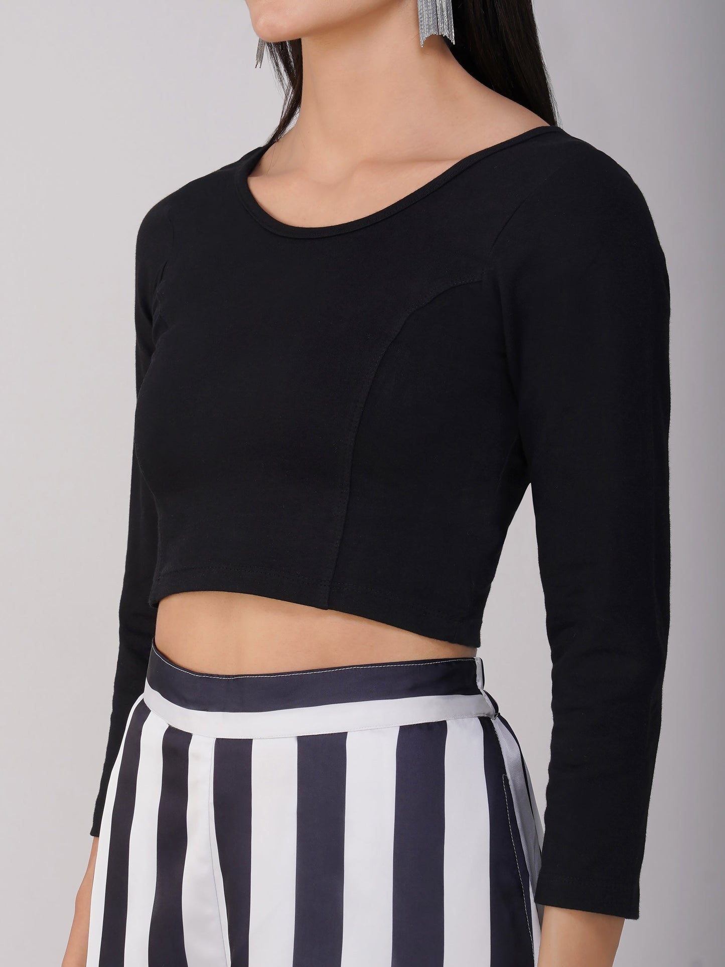 Dhiyona ST Blouse - Stretchy Black LONG Sleeve Blouse