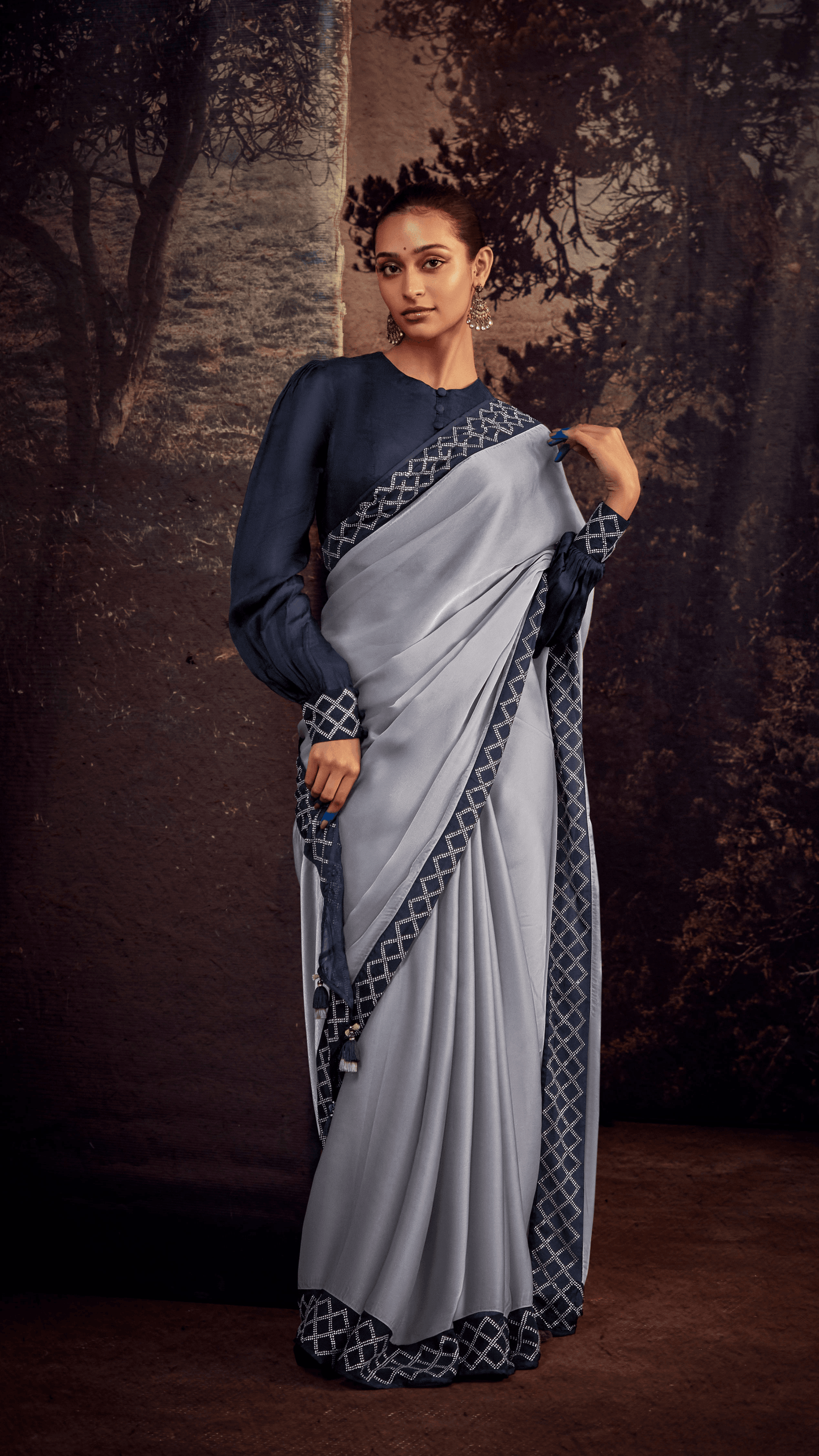 Dhiyona KM Women Moonlit Grace “ Solid Gray Silk Saree