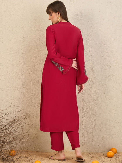 Dhiyona IE Mandarin Collar Thread Work Straight Kurta with Trousers